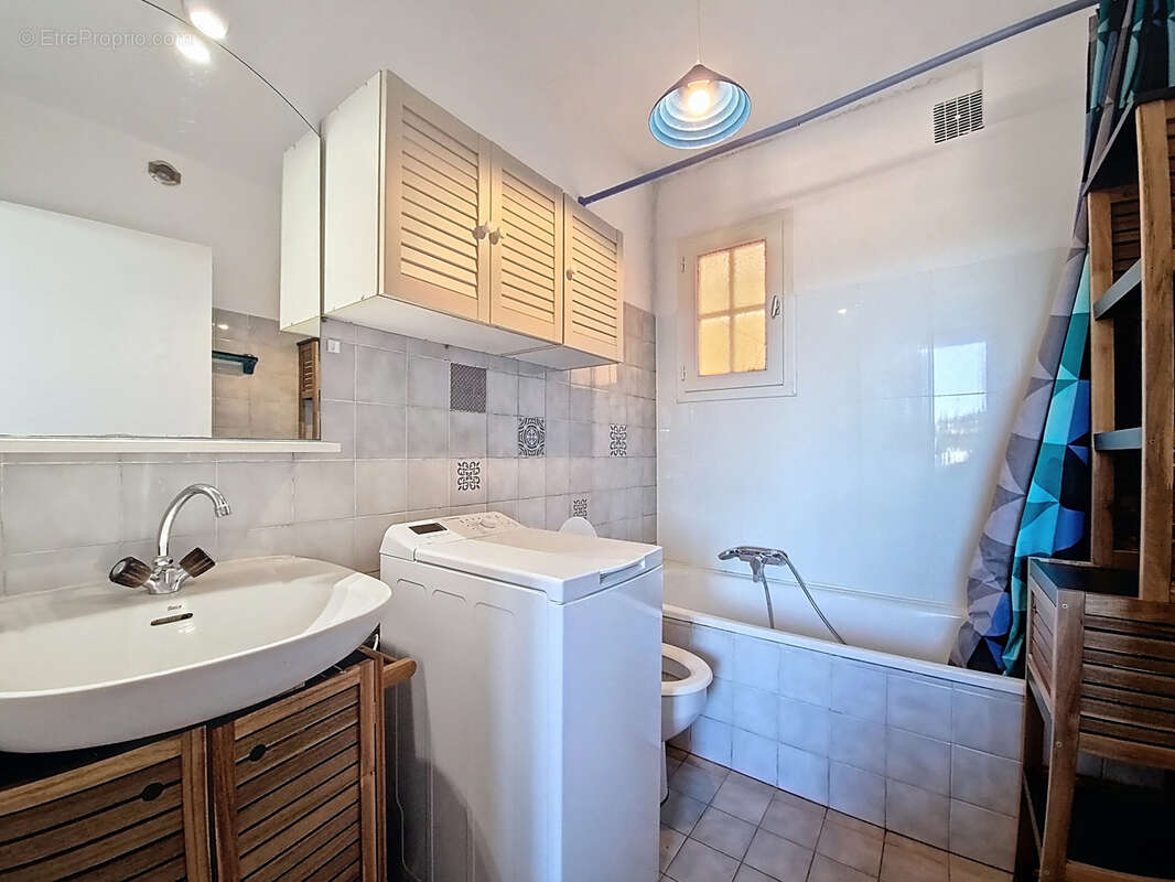 Appartement à VALLAURIS