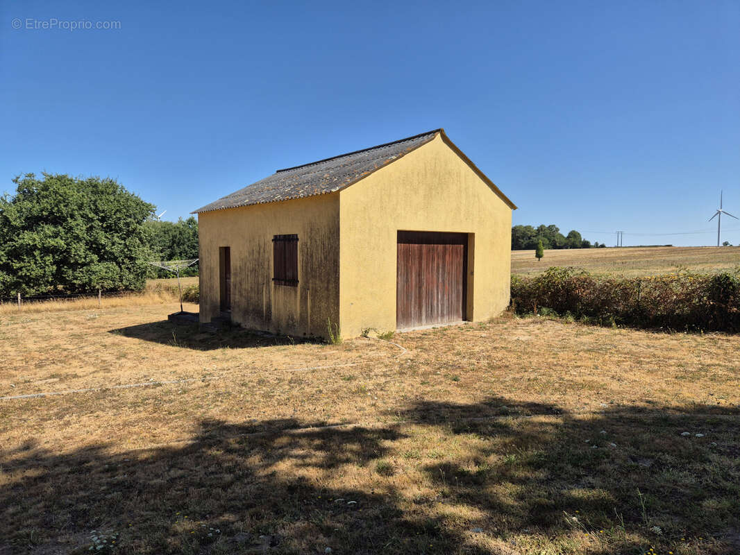 Maison 4 chambres de 129 m2 à Sévérac sur 4486 m2 de terrain. - photo 16