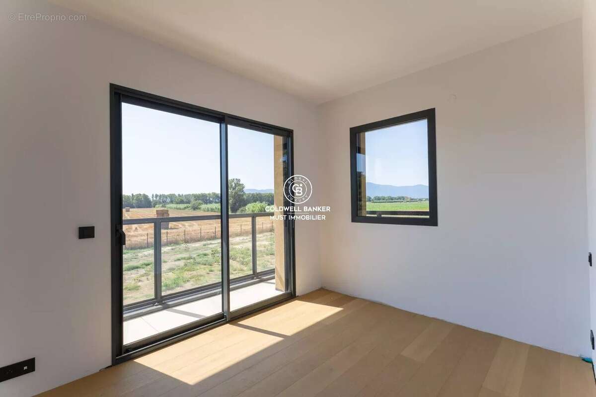 Maison 121 m² à Saint-Cyprien  - photo 10