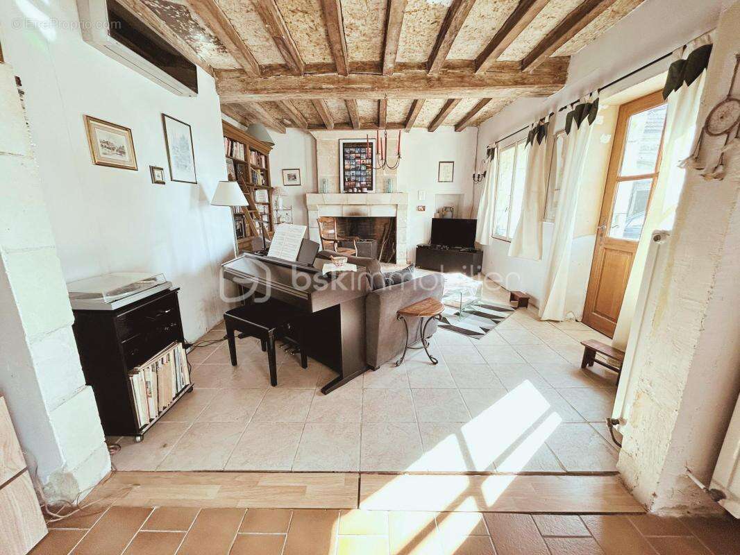 Maison à BENAIS