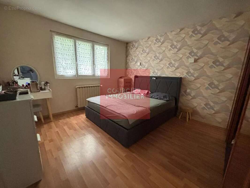 Mesnil saint denis (78) - maison  6 p 132 m2 - photo 5