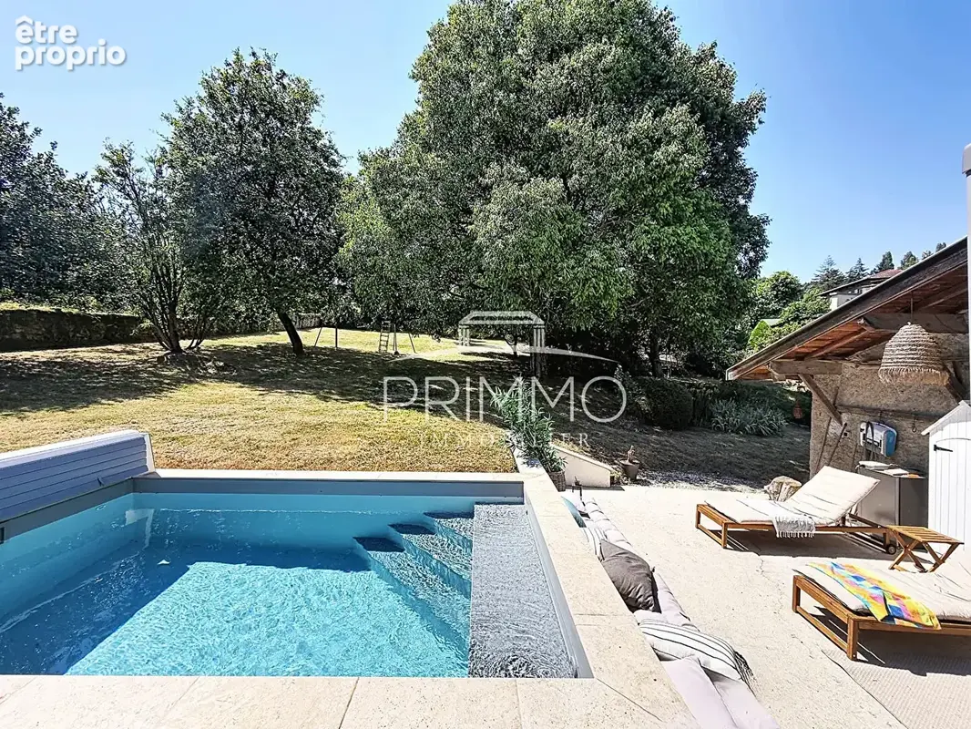 SAINT DIDIER AU MONT D'OR Corps de ferme du XVIIe siècle, 2 maisons + revenus locatifs, piscine - photo 8