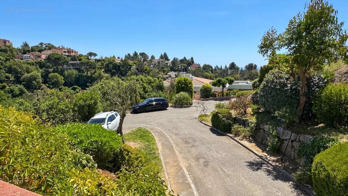 Appartement à MANDELIEU-LA-NAPOULE