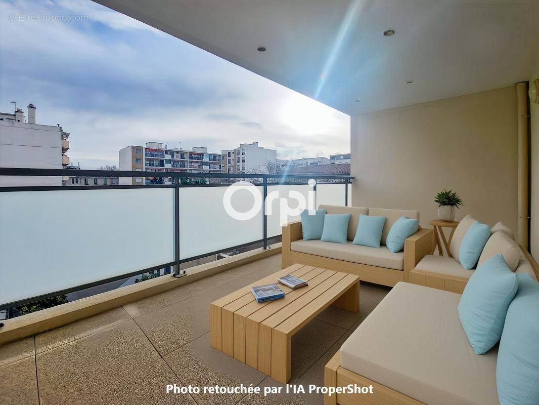 Appartement à MARSEILLE-5E