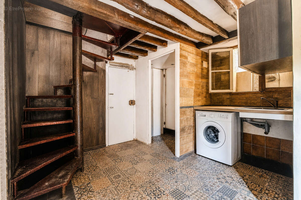 Appartement à PARIS-11E