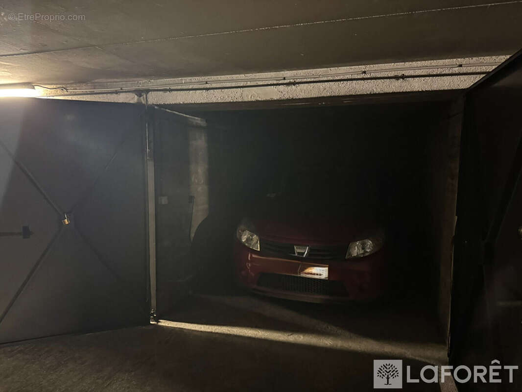 Parking à VINCENNES