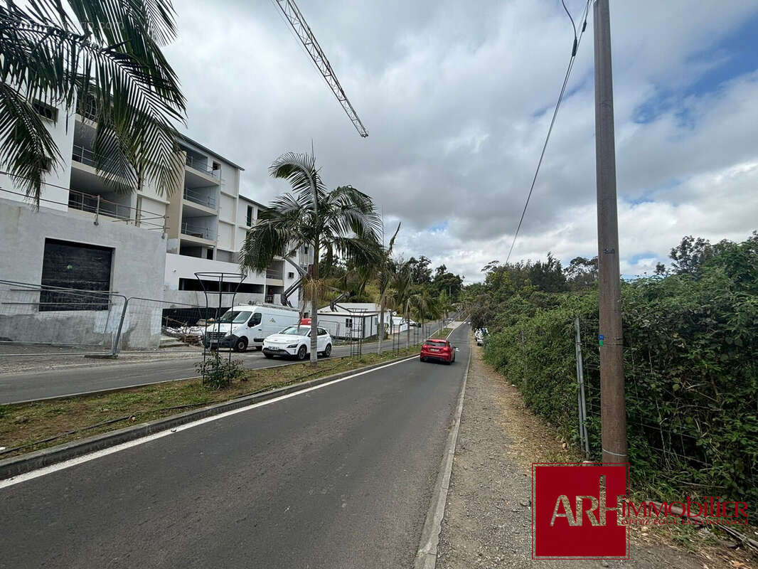 Terrain à LE TAMPON