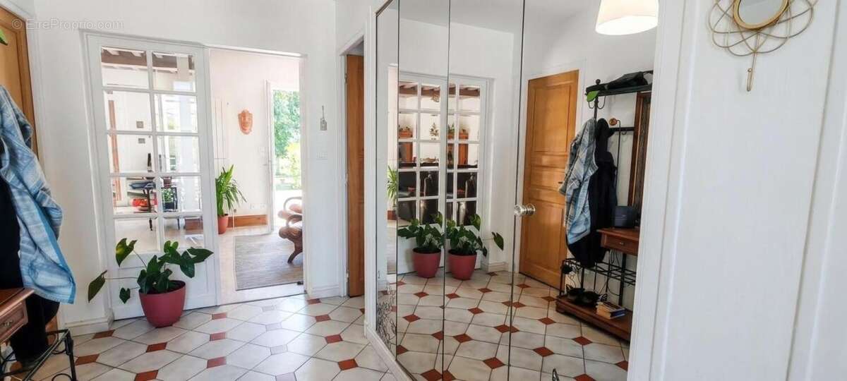 Maison à LES GONDS