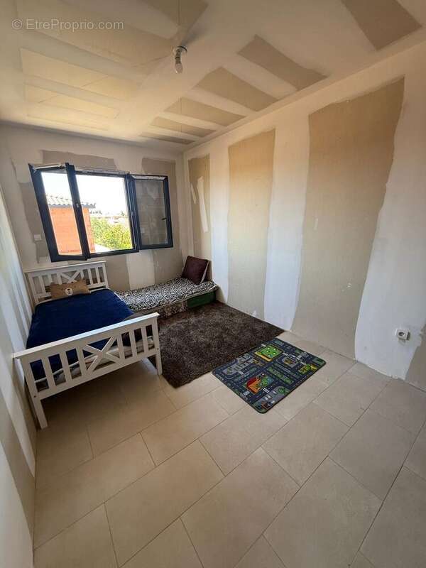 Maison à LEZIGNAN-CORBIERES