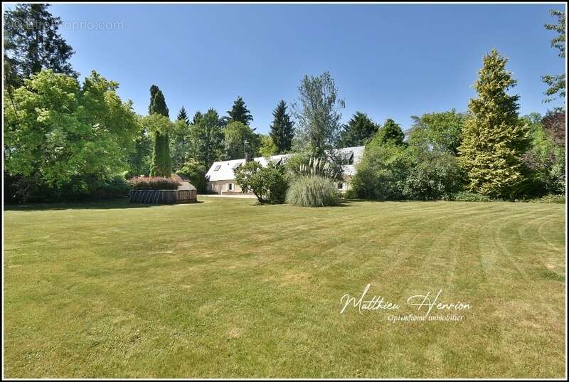 Maison à SYLVAINS-LES-MOULINS