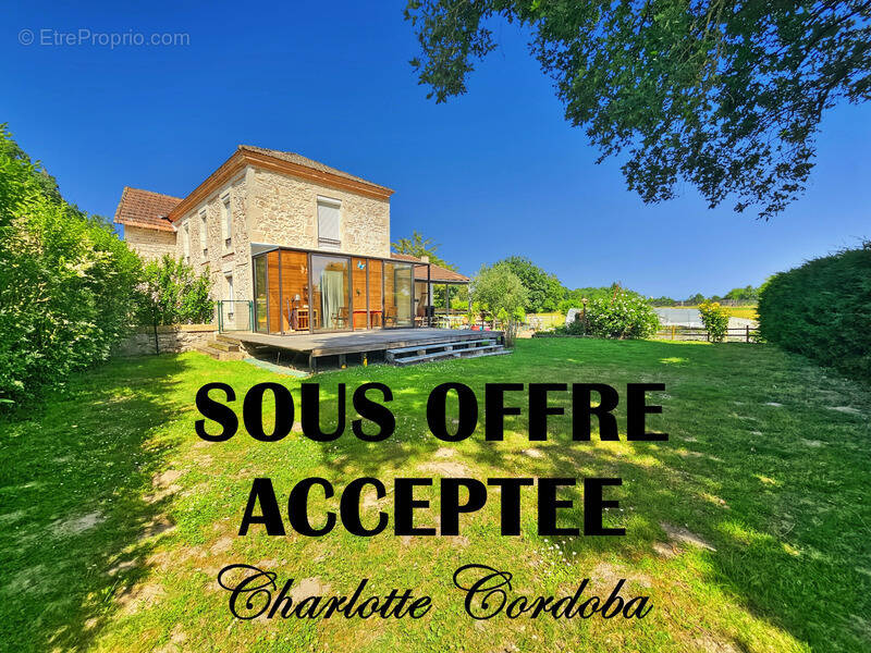 Maison à FEUGAROLLES