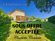 Maison à FEUGAROLLES