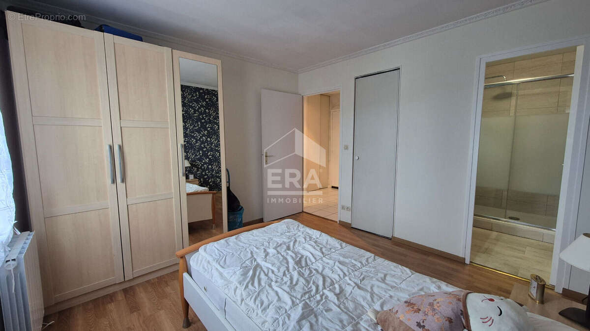 Appartement à BRIE-COMTE-ROBERT