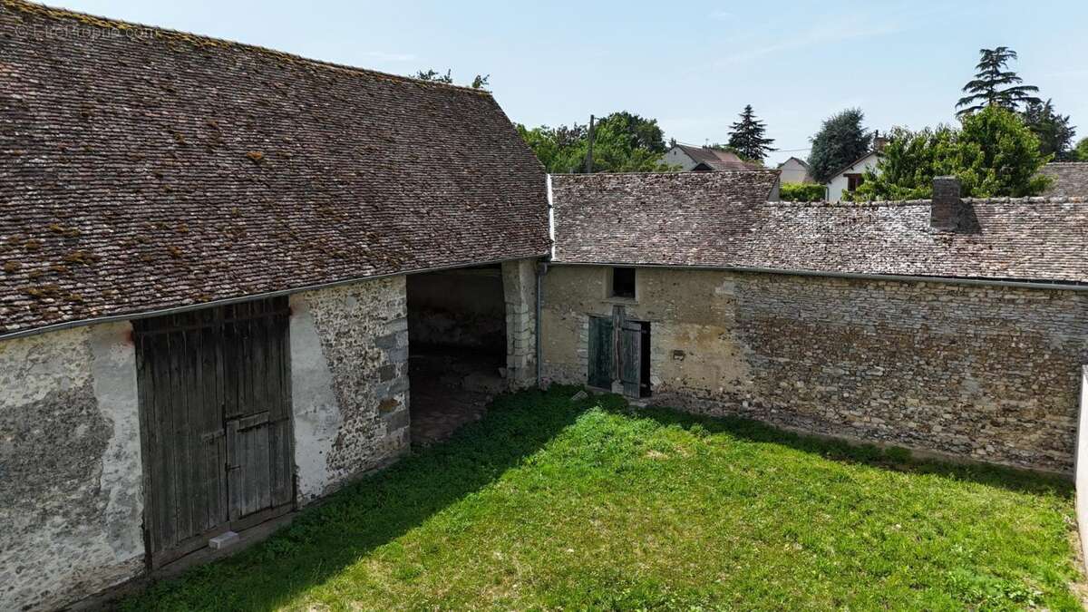 ST LUBIN DE LA HAYE (28) - Grange à aménager - 120m² - photo 2