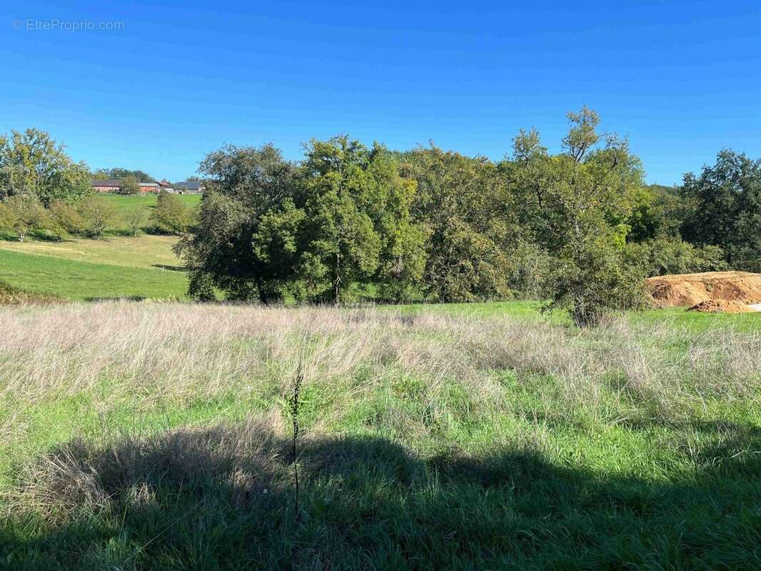 Terrain à CAHORS