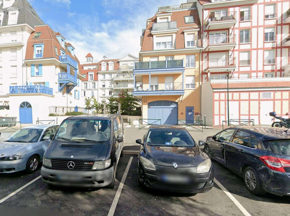 Appartement à LE BLANC-MESNIL
