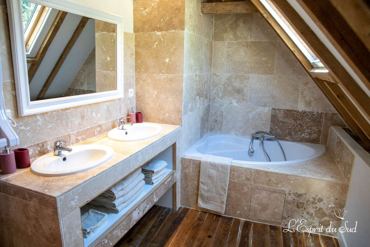 Maison à VILLEFRANCHE-DE-ROUERGUE