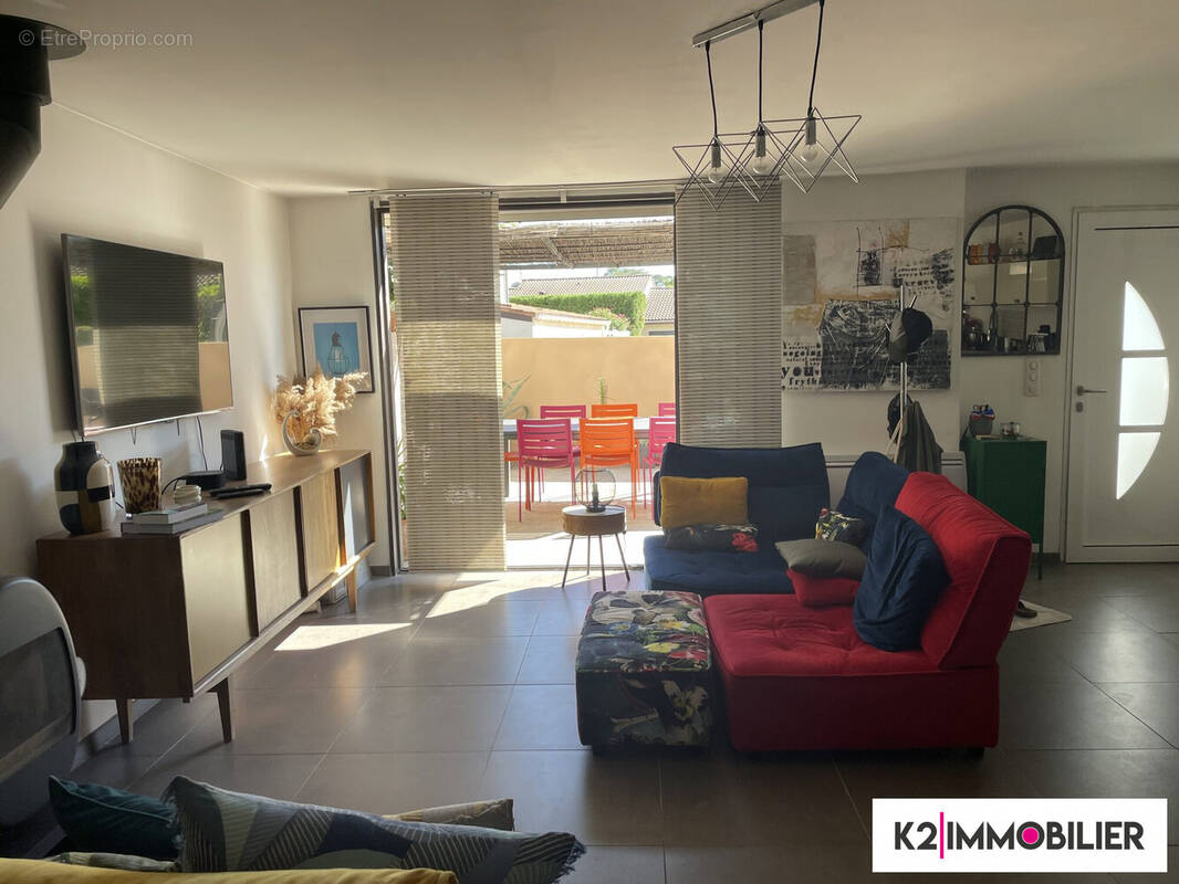 Maison à MONTELIMAR