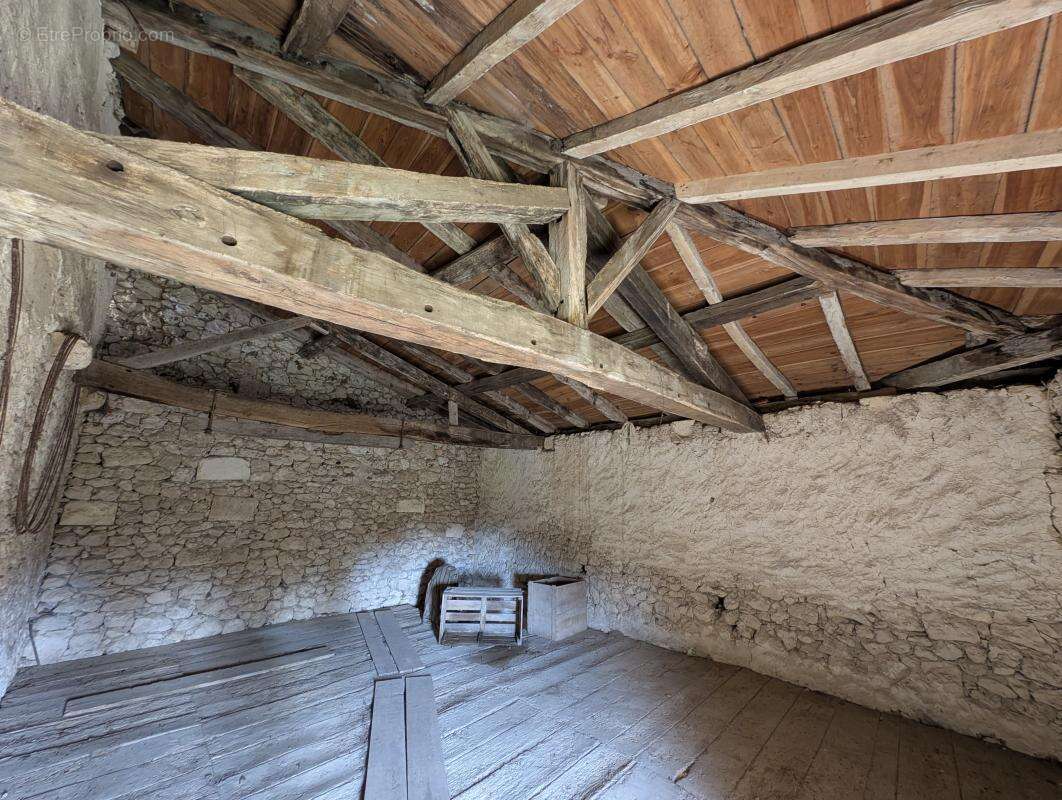 Appartement à LA SAUVE