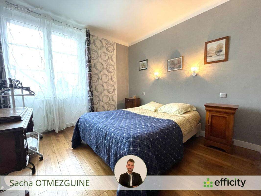 Maison 245 m² à Tournon-Saint-Martin  - photo 7
