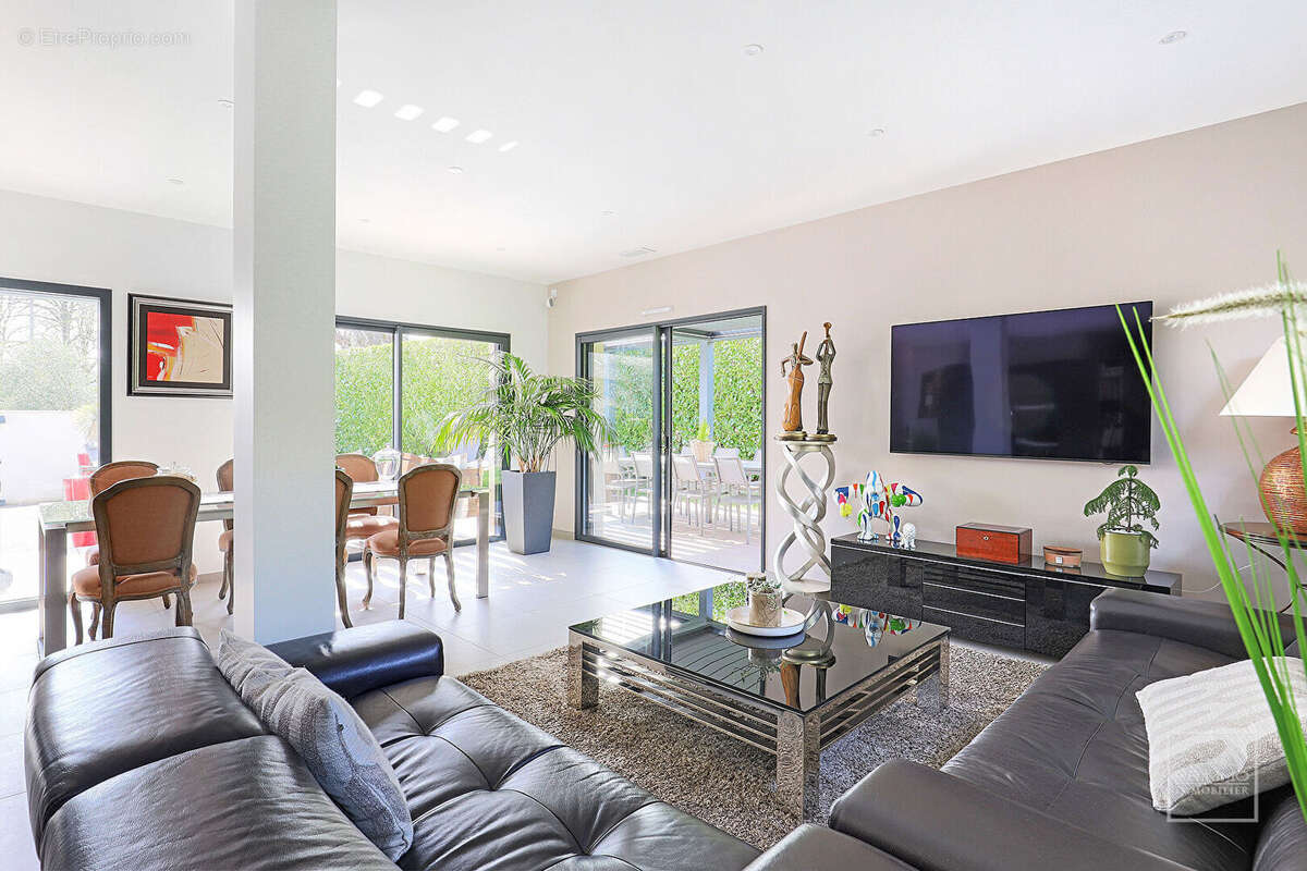 Maison à SAINT-CYR-AU-MONT-D&#039;OR