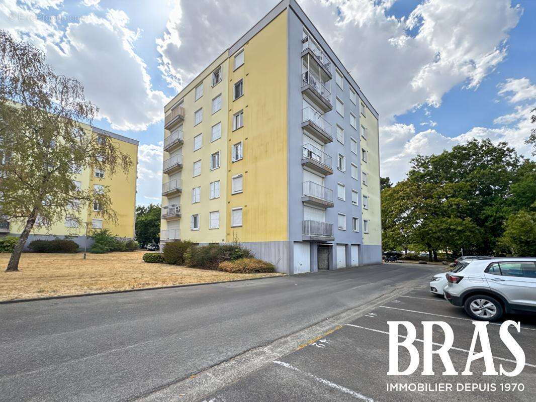 Reze blordiere - t4 + cave + garage - photo 10