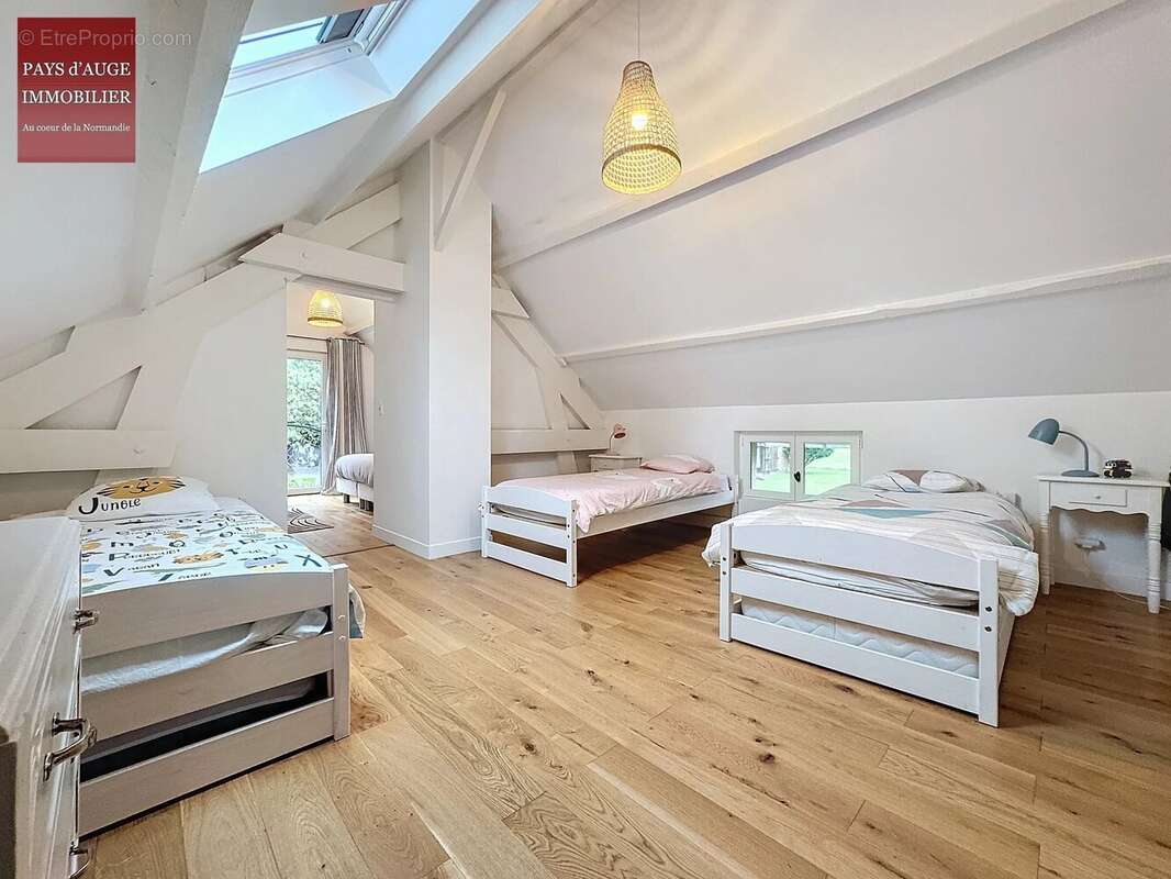 Maison à NEUVILLE-SUR-TOUQUES