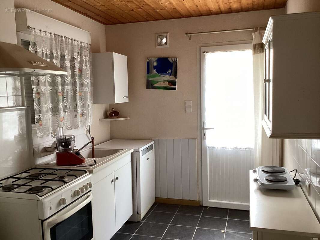 MAISON F2 D'environ 30m² - Maison à LE VERDON-SUR-MER