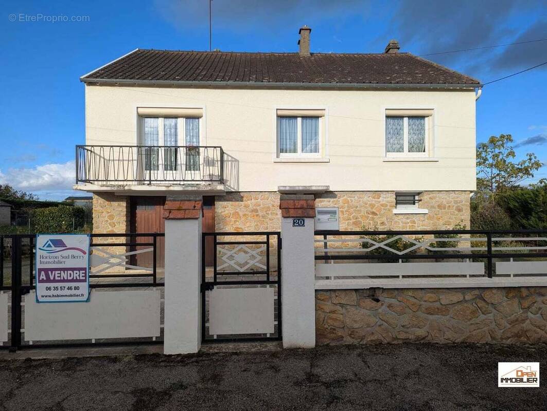 Maison à MONTGIVRAY