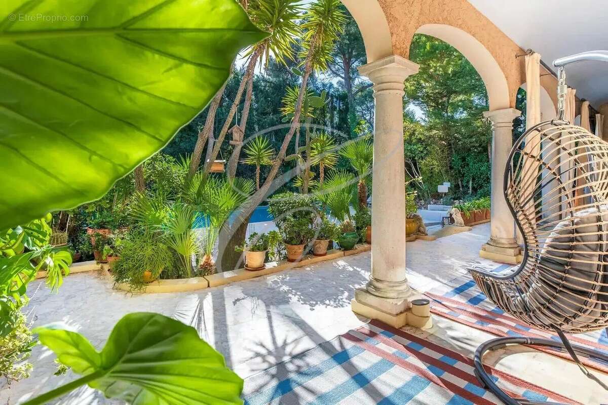 Maison à ROQUEBRUNE-CAP-MARTIN