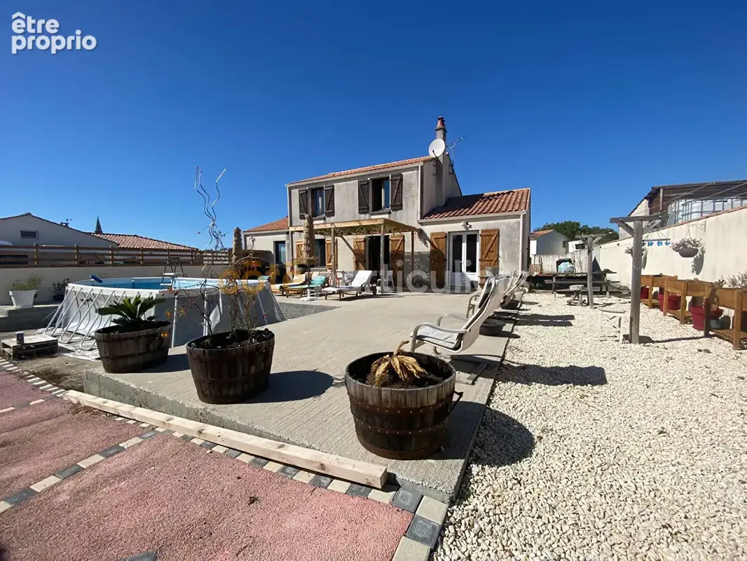 Maison - 5 chambres à Saint-Michel-En-L'Herm - photo 3