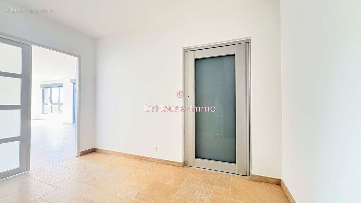 Maison à TOURLAVILLE