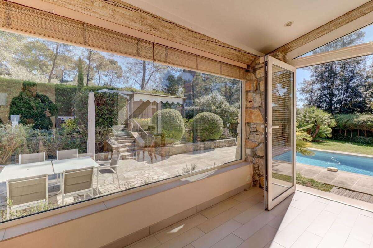 Maison à MOUANS-SARTOUX