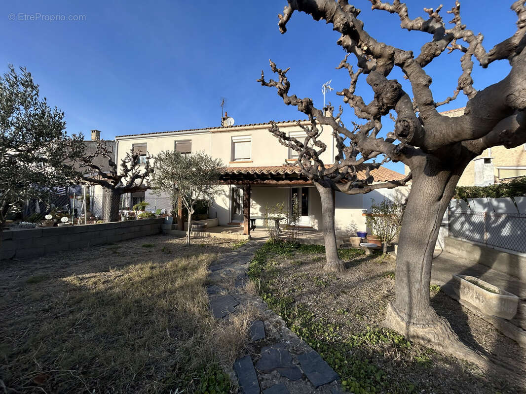 Maison à LEZIGNAN-CORBIERES