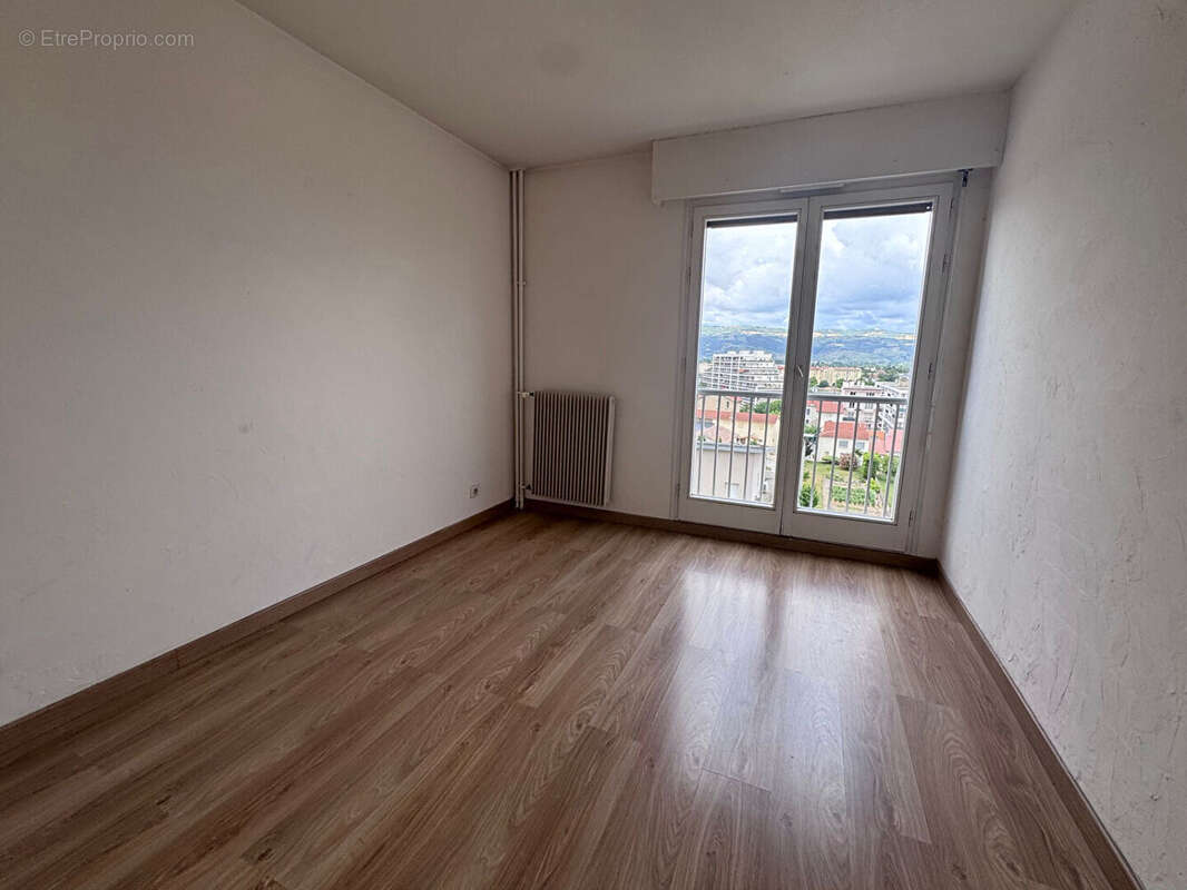 Appartement à BOURG-LES-VALENCE