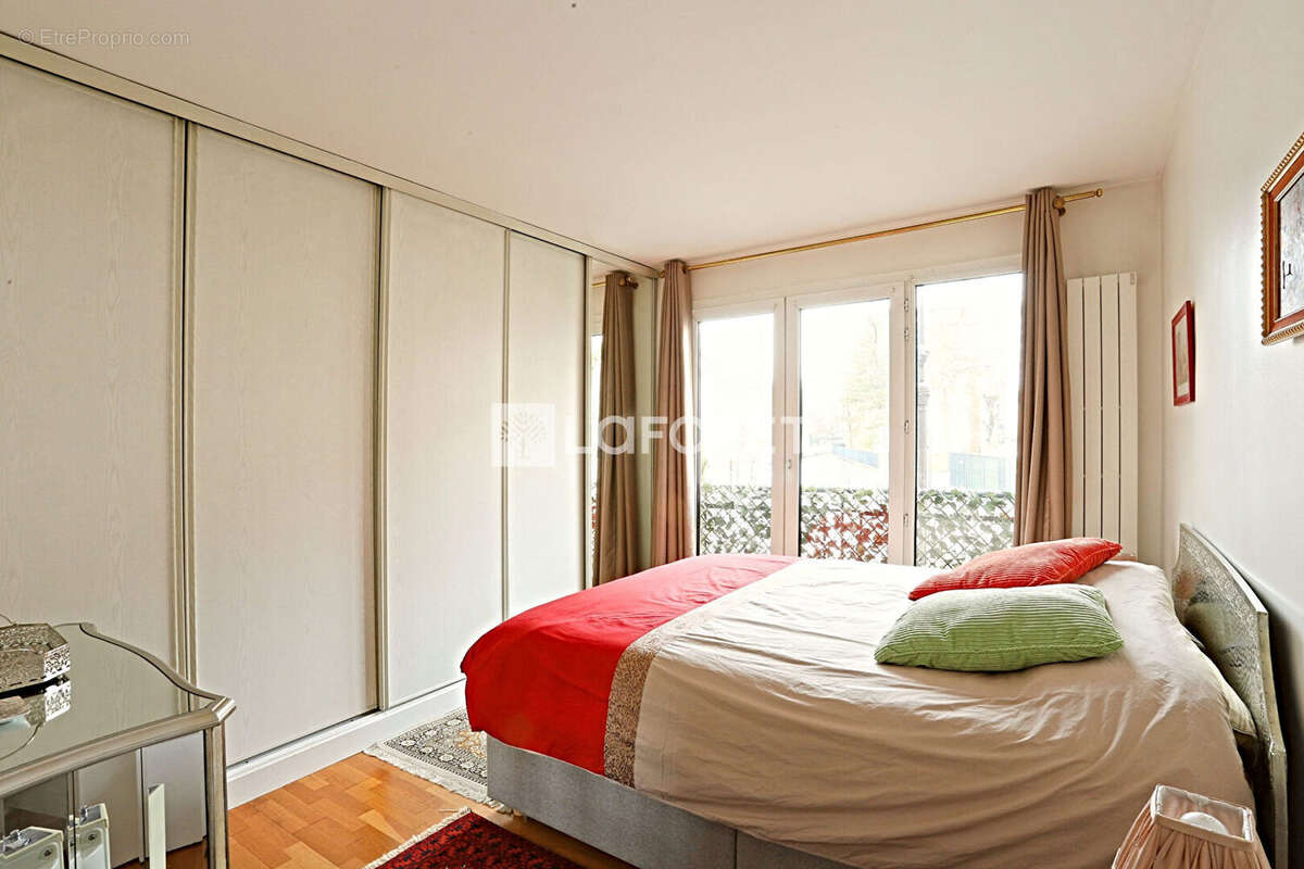 Appartement à PARIS-14E