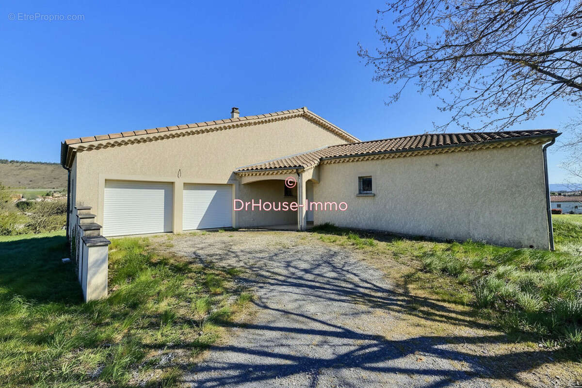 Maison à VILLENEUVE-DE-BERG