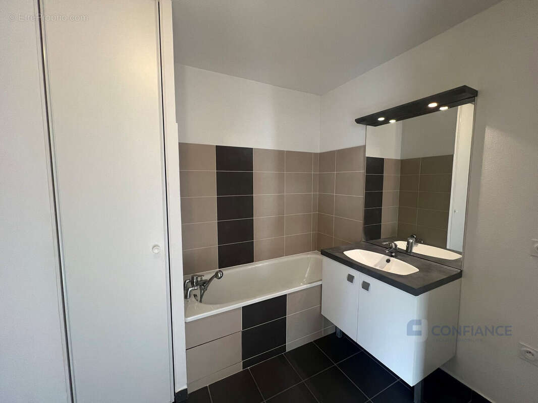 Appartement à VENISSIEUX