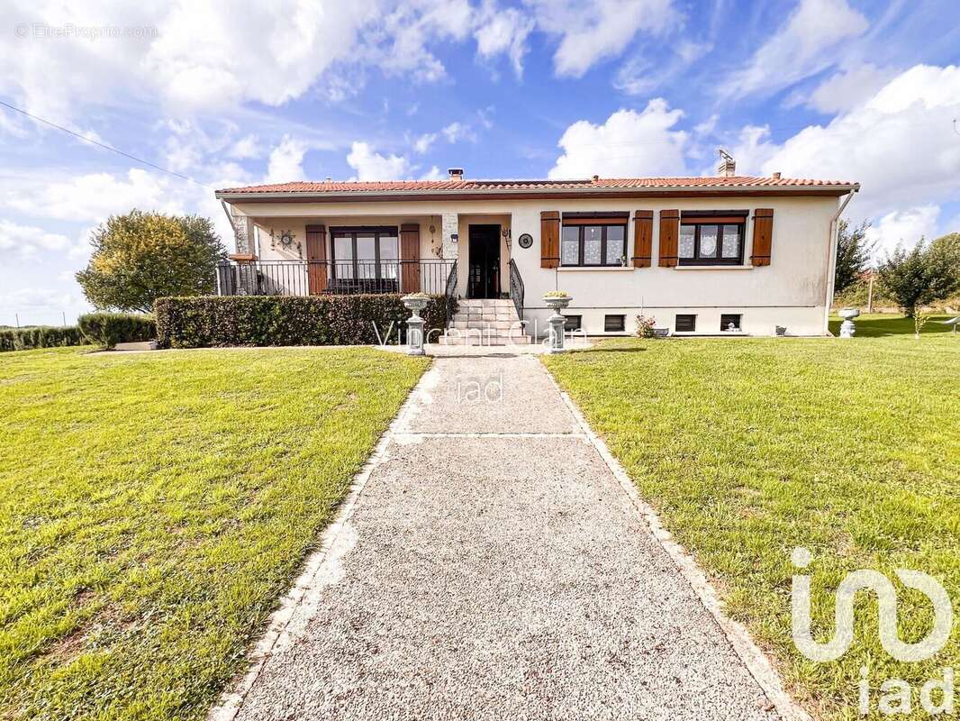 Photo 2 - Maison à FONTAINE-CHALENDRAY