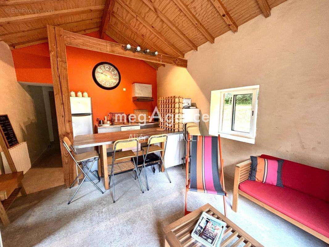 Maison en pierre avec piscine, gîte et dépendances - 203 m2 - photo 14