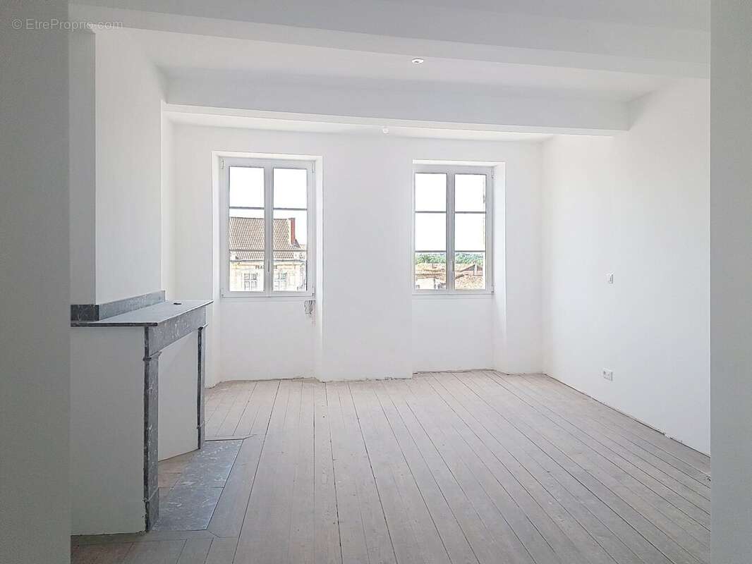 Maison à MAUVEZIN