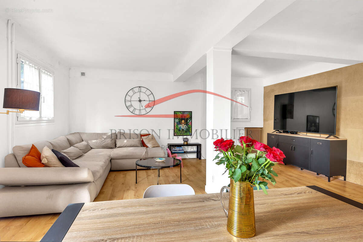 Appartement à LA COLLE-SUR-LOUP