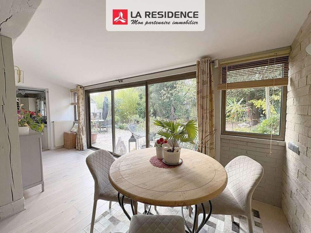 Maison à MONTIGNY-LES-CORMEILLES