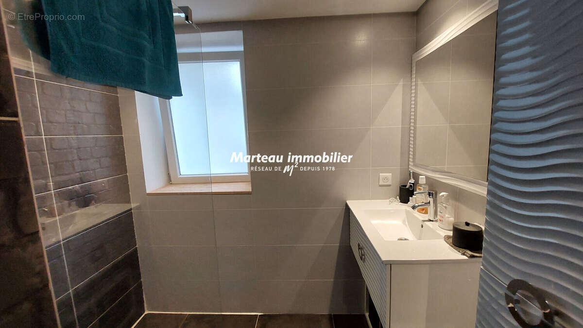 Maison à JOUE-L'ABBE