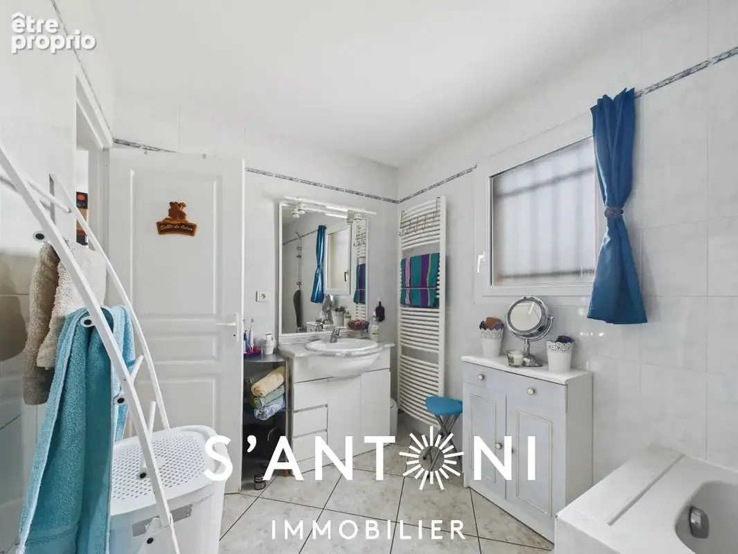 Agde  maison 4 pièces de 108 m² avec garage et terrain de 308 m² - photo 12