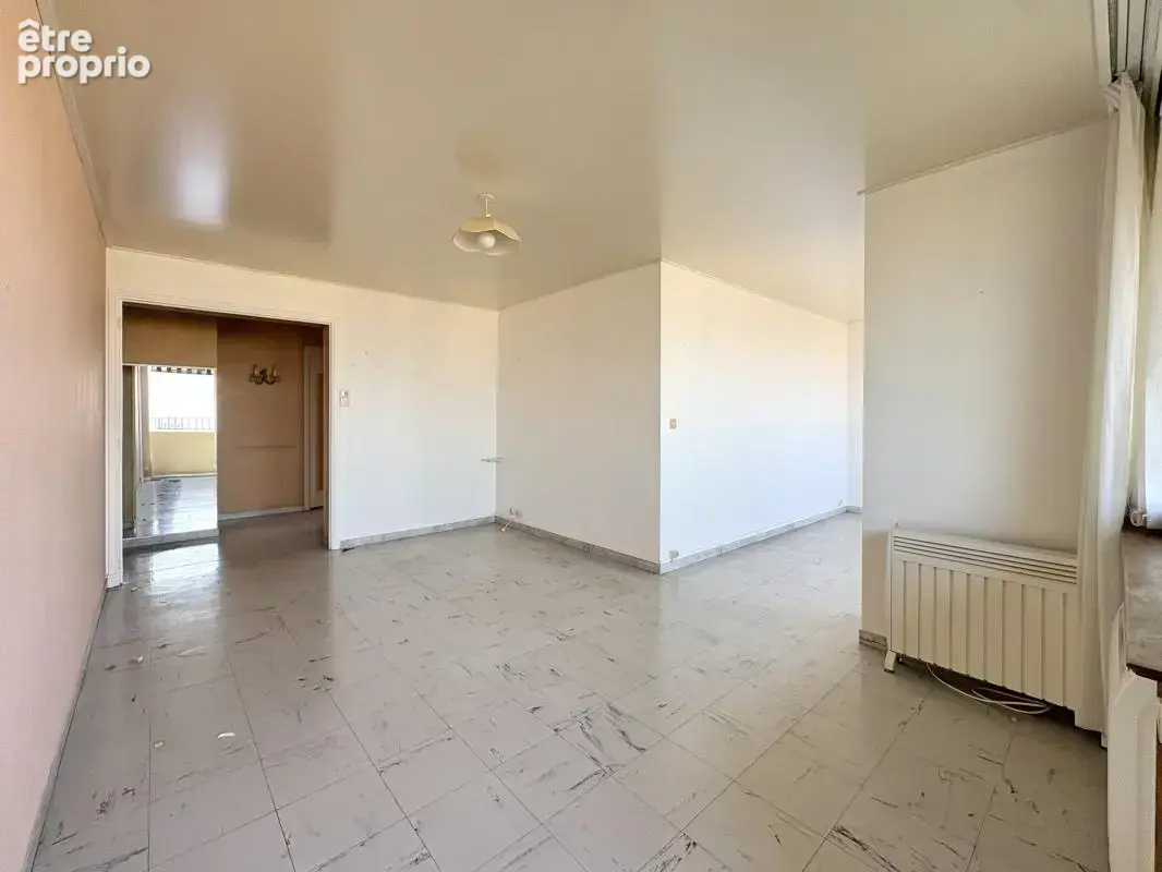 Appartement à MARSEILLE-9E