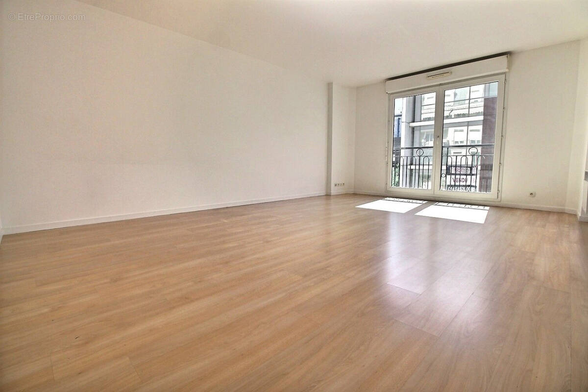Appartement à ISSY-LES-MOULINEAUX