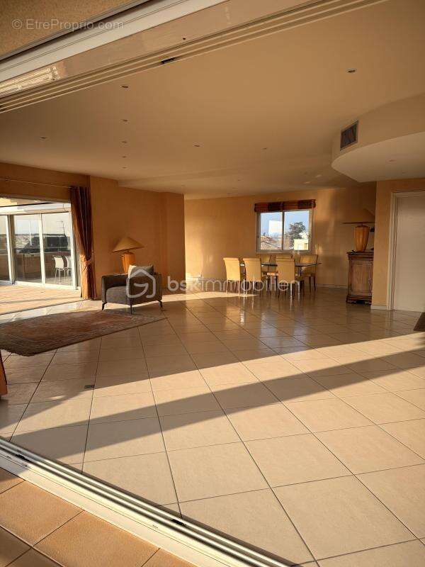 Appartement à ROMANS-SUR-ISERE