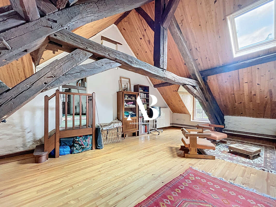 Maison à MONTIGNY-LENCOUP