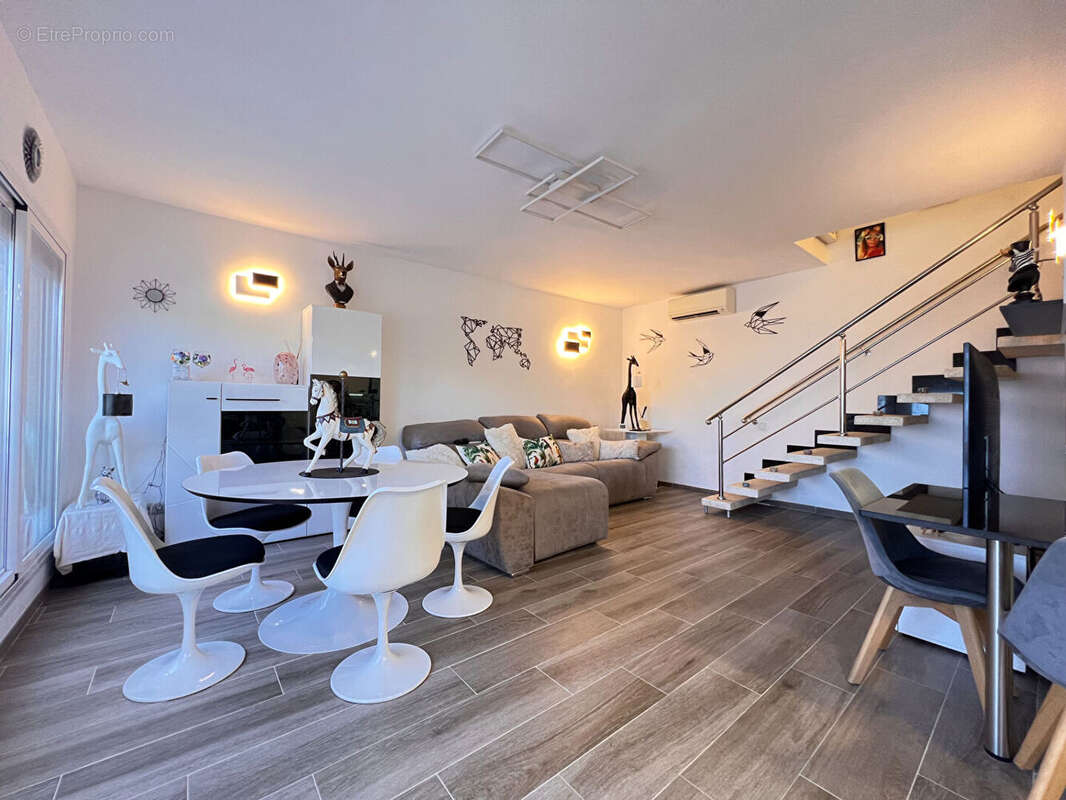 Appartement à BEAULIEU